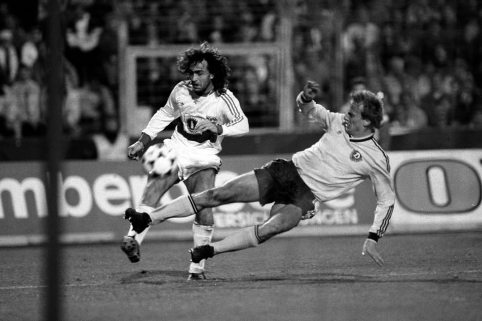 Frank Lieberam (r., gegen Maurizio Gaudino) spielte von 1986 bis 1992 für Dynamo.