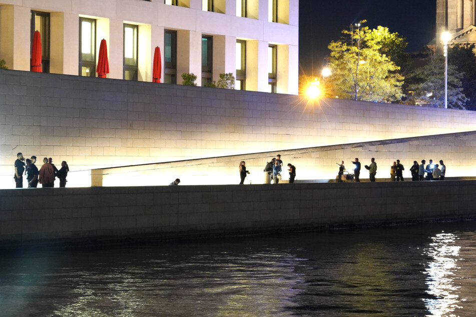 Nach einer Messer-Attacke am Freitagabend ist ein 20-Jähriger gestorben.