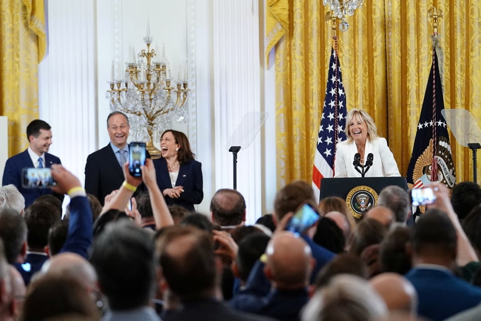 From l. to r.: Transportation Secretary Pete Buttigieg, second gentleman Doug Emhoff, Vice President Kamala Harris, and first lady Jill Biden.