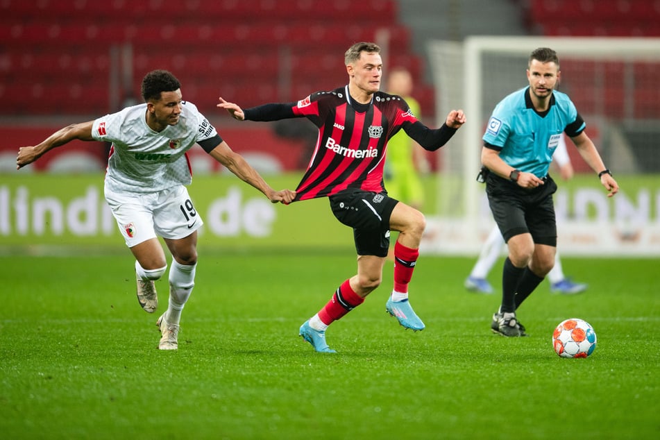 Florian Wirtz (19, M.) soll bei Leverkusen als Profi-Kicker ein Millionengehalt einstreichen.