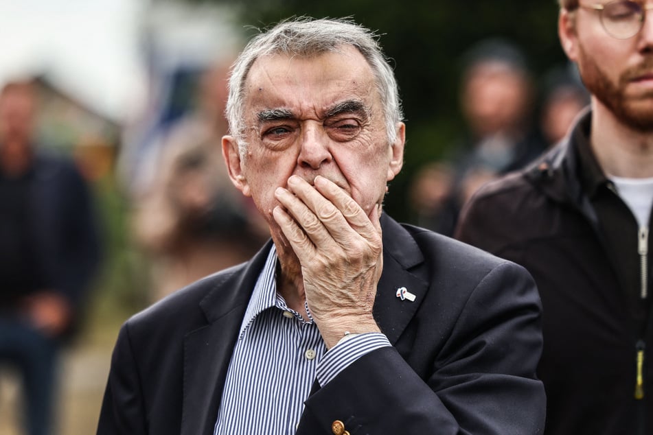 NRW-Innenminister Herbert Reul (74, CDU) fordert eine noch stärke Fokussierung der Polizei auf den "Tatort Internet".