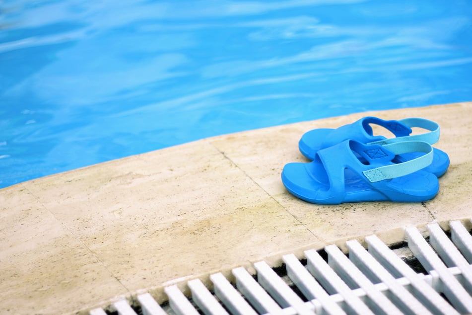 Der Pool der Familie, in dem die Kinder ertranken, hatte keinen Zaun. (Symbolbild)