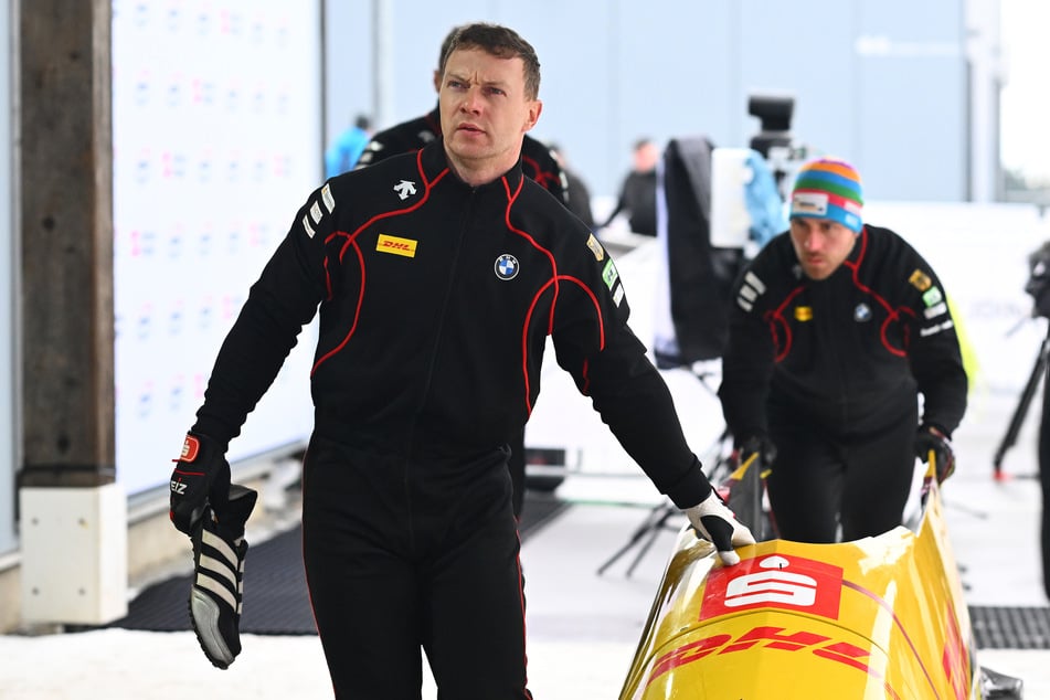 Francesco Friedrich (35, l.) träumt seit Jahren von Olympia mit eigenen Fans. Ob dieser Traum in Erfüllung geht, steht jetzt aber in den Sternen.