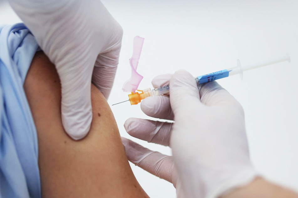 Bei mehr als 7 Millionen Impfungen in Sachsen wurden nur 223 Personen nach eigenem Ansehen schwer geschädigt. Bislang hat das Sozialministerium neun Fälle anerkannt.