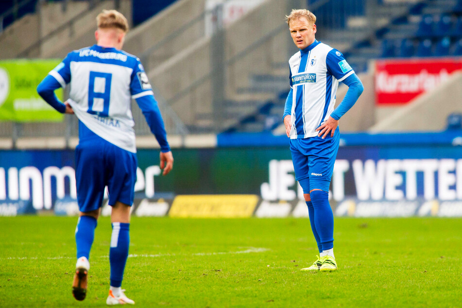 Die Stimmung beim 1. FC Magdeburg um Sören Bertram (r.) bleibt auch nach dem 1:1 gegen den SV Waldhof Mannheim angespannt.