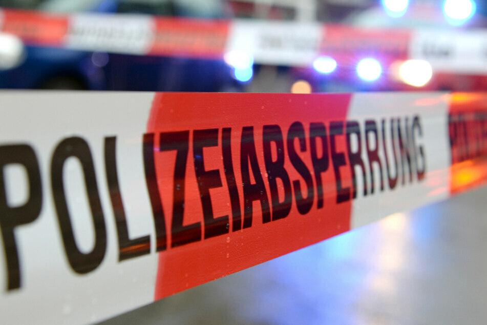 Die Zwickauer Kriminalpolizei ermittelt wegen versuchten Mordes. In Reinsdorf war ein Mann auf seine Ex-Freundin losgegangen. (Symbolbild)