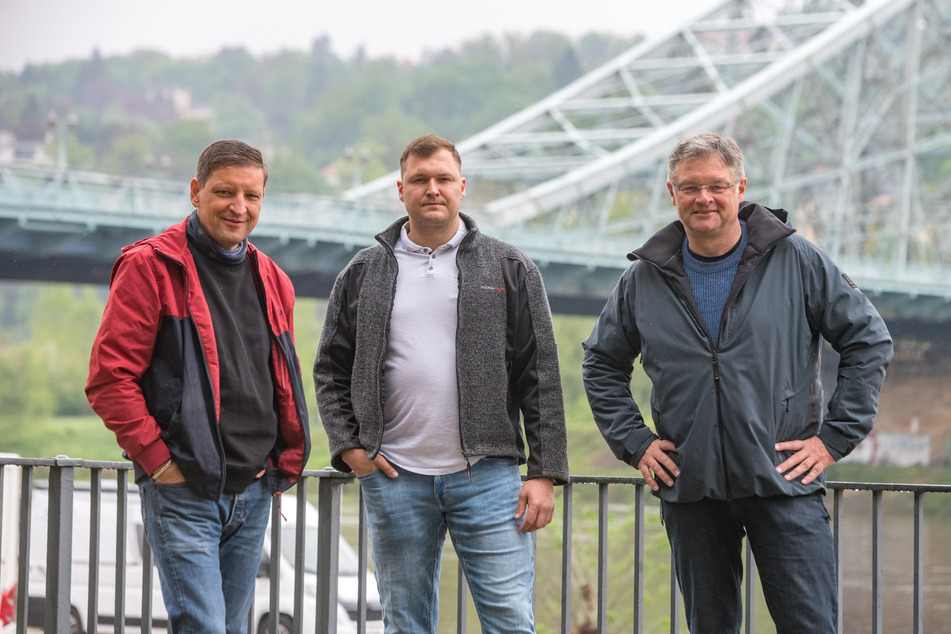 Poller weg! Jens Genschmar (52, Freie Wähler), Thomas Ladzinski (32, AfD) und Holger Zastrow (52, FDP, v.l.).