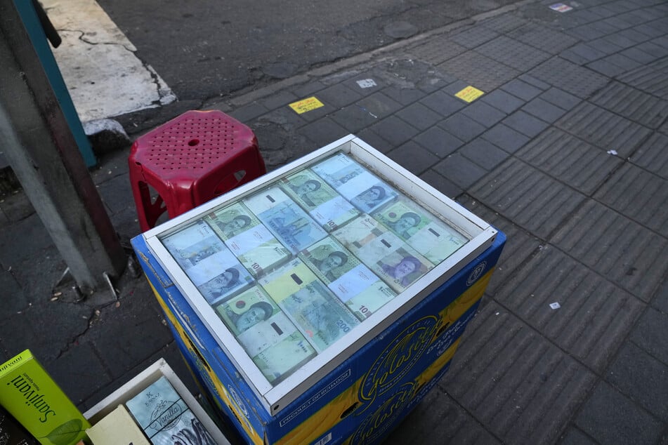 Die iranische Wirtschaft steckt in der Krise, die Mittelschicht ächzt unter der hohen Inflation.