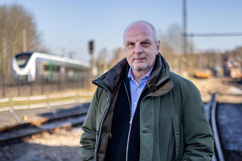 Geht zurück zur Bahn - doch diesmal nicht in den Führerstand: Ex-Bundestagsabgeordneter Detlef Müller (61, SPD).