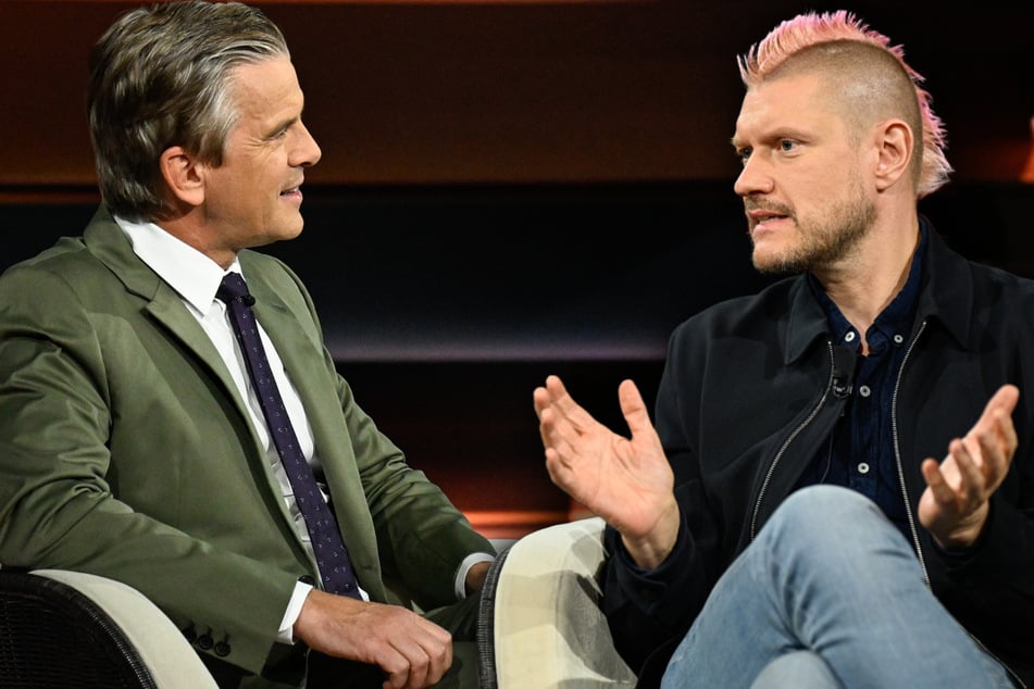 Was Publizist Sascha Lobo (50, r.) am Donnerstagabend im ZDF über Drohnen berichtete, ließ Markus Lanz (56) staunen.