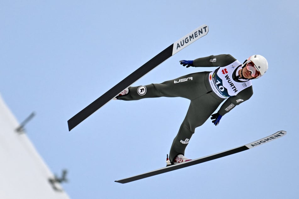 Annika Malacinski (24) segelt zwar im Weltcup von den Schanzen, bei den Olympischen Spielen darf die Nordische Kombiniererin aber nicht teilnehmen.