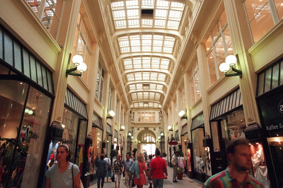 Die Mädler-Passage war eines der ersten Schmuckstücke, das Schneider in der Messestadt fertigstellte. Leipziger und Touristen lieben sie.