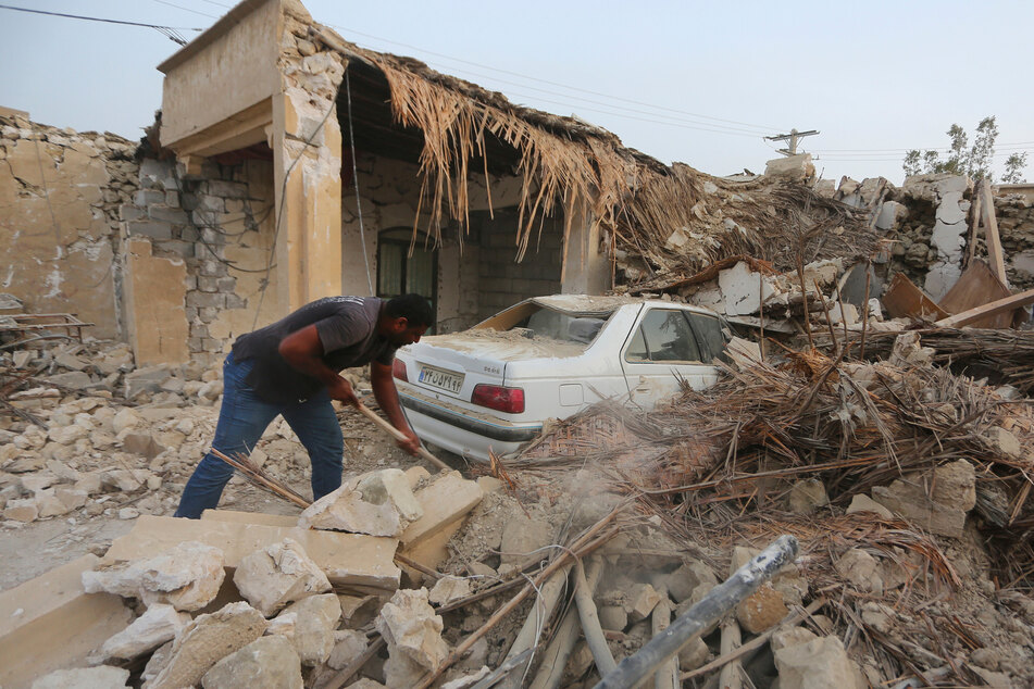 Tödliches Erdbeben: Mindestens fünf Menschen kommen ums Leben