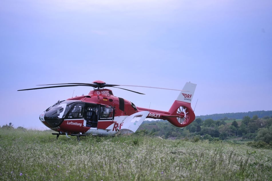 Ein Rettungshubschrauber war am Unfallort im Einsatz.