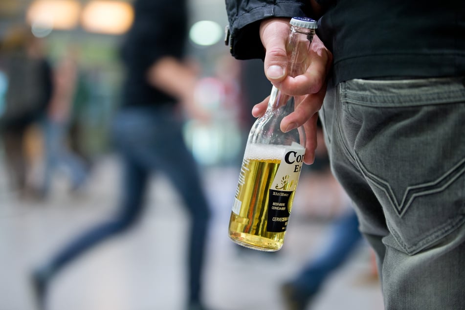 Laut eines Gerichts-Hinweises ist das Alkoholverbot in NRW wohl rechtswidrig gewesen. (Symbolbild)