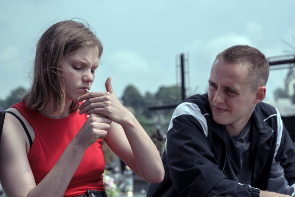 Eliza (Eliza Rycembel) und Daniel (Bartosz Bielenia) verstehen sich von Beginn an sehr gut.