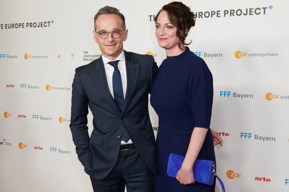 Ex-Außenminister Heiko Maas (56, SPD) und Schauspielerin Natalia Wörner (55) haben das Ende ihrer Beziehung verkündet.