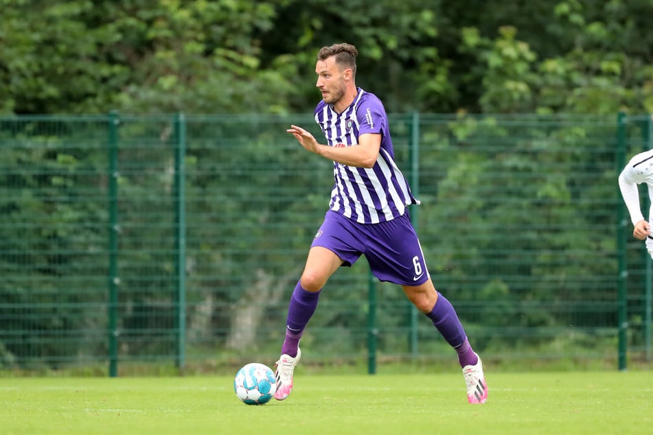 Florian Ballas (28) muss sich einer Operation am linken Knie unterziehen.