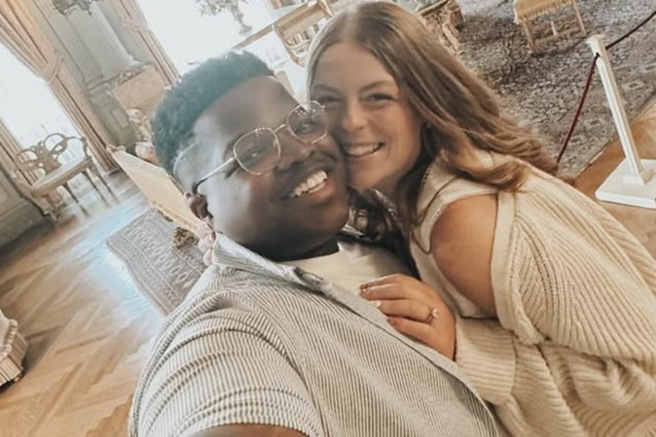 Madisen Gulledge (28) und ihr Ehemann Casey lernten sich durch einen kleinen Fehler kennen.