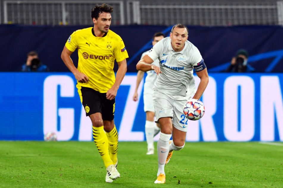 Artem Dzyuba (32; r.), hier in der Champions League im Duell mit BVB-Abwehrchef Mats Hummels, sorgt mit einem Masturbationsvideo für Aufsehen.