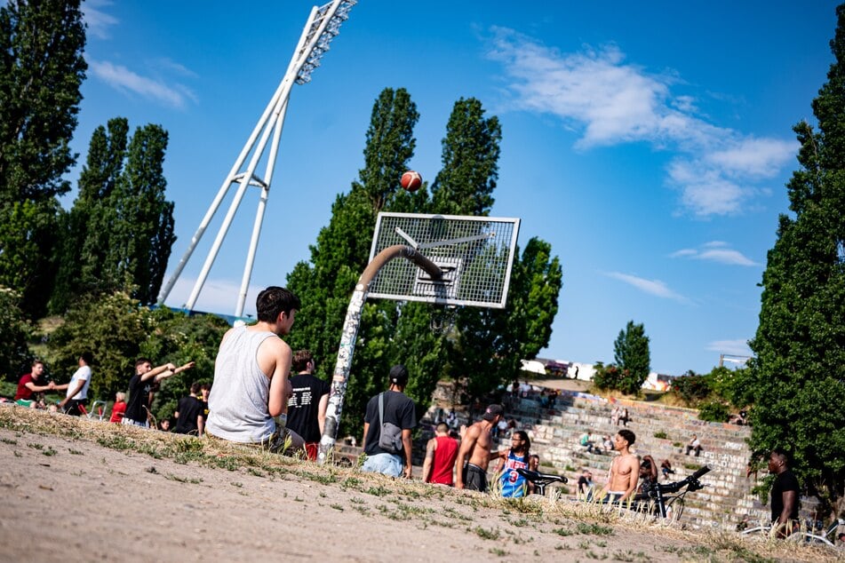 Die Bauarbeiten am Mauerpark und Umgebung schreiten voran. (Archivbild)