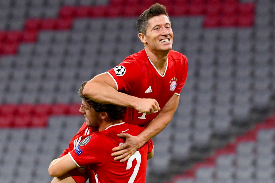 Robert Lewandowski (32) wurde zum "Fußballer des Jahres" in Deutschland gewählt.