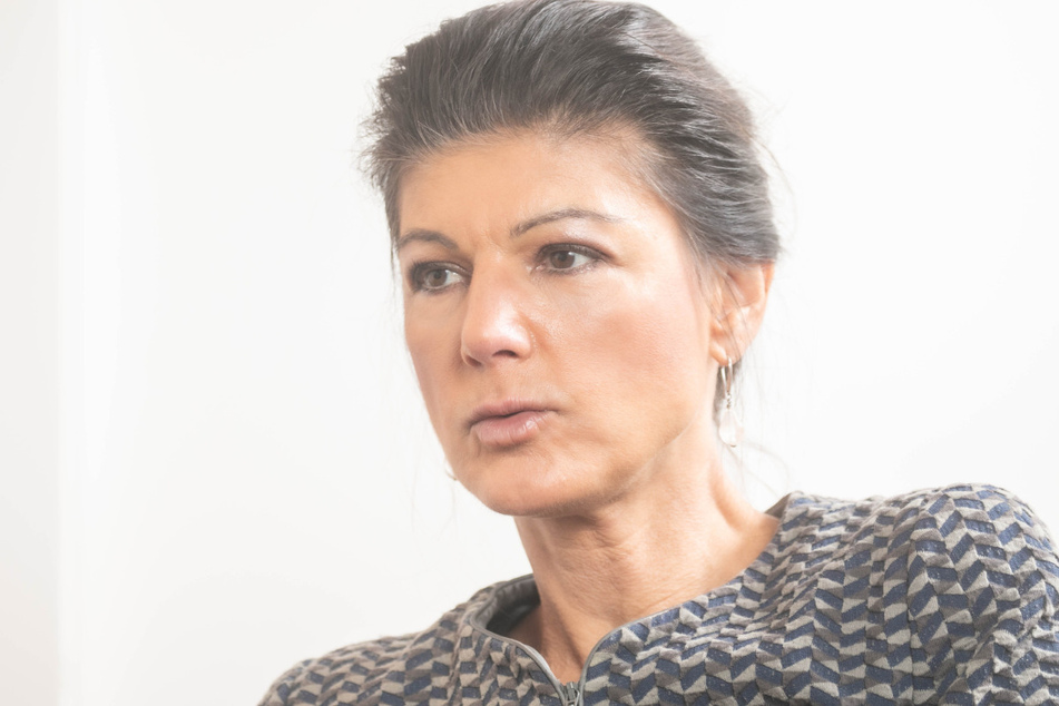 Sahra Wagenknecht (54) sprach in ihrem Berliner Bundestagsbüro mit TAG24.