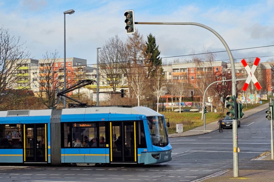 Chemnitz: Ampelanlage und Briefkasten in Chemnitz gesprengt