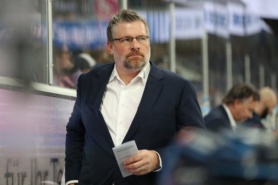 Seine Spieler machen es sich selbst schwer, findet Eislöwen-Coach Bo Subr (46).