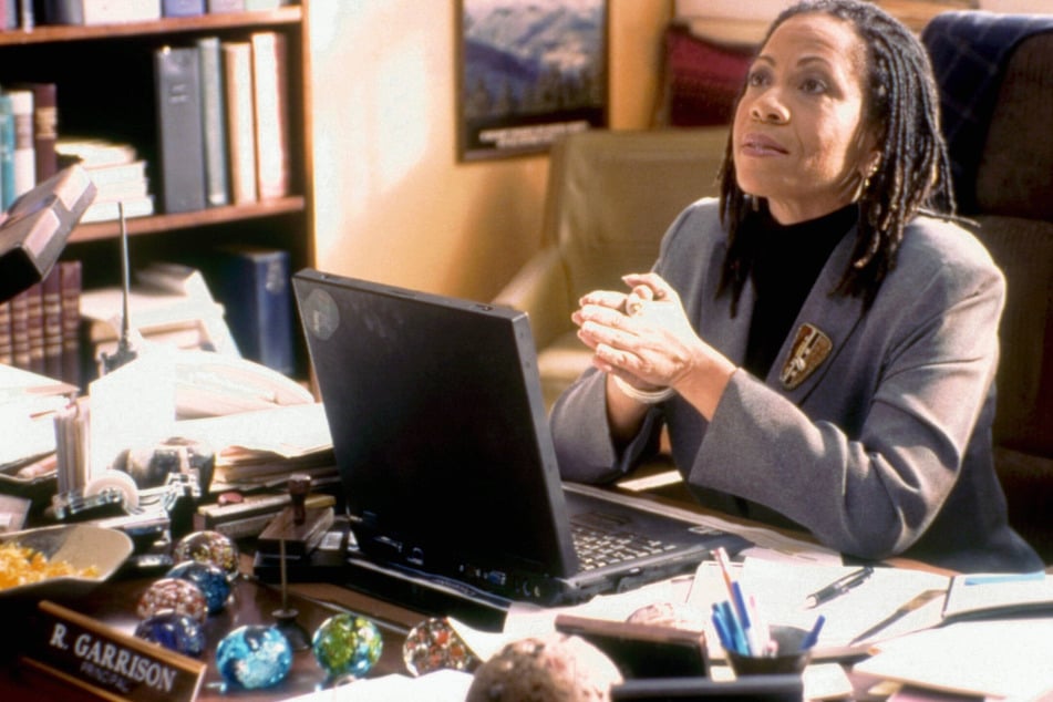 Denise Dowse also played Principal Garrison in the film drama Coach Carter.