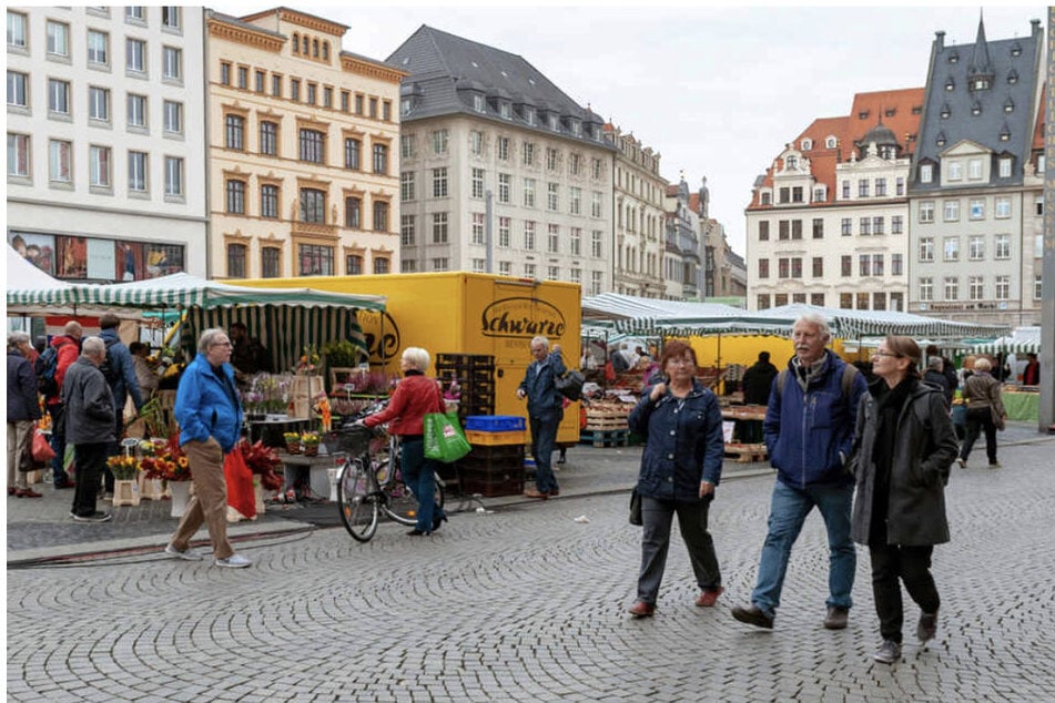 Leipziger Weihnachtsmarkt-Händler mit Ständen auf regulärem Wochenmarkt vertreten