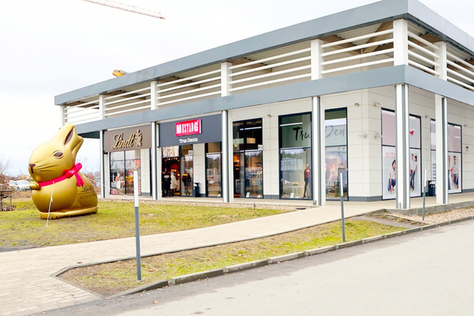 Der Osterhase wartet schon in den Marken-Outlets Schwarzheide-Mitte auf Euch.