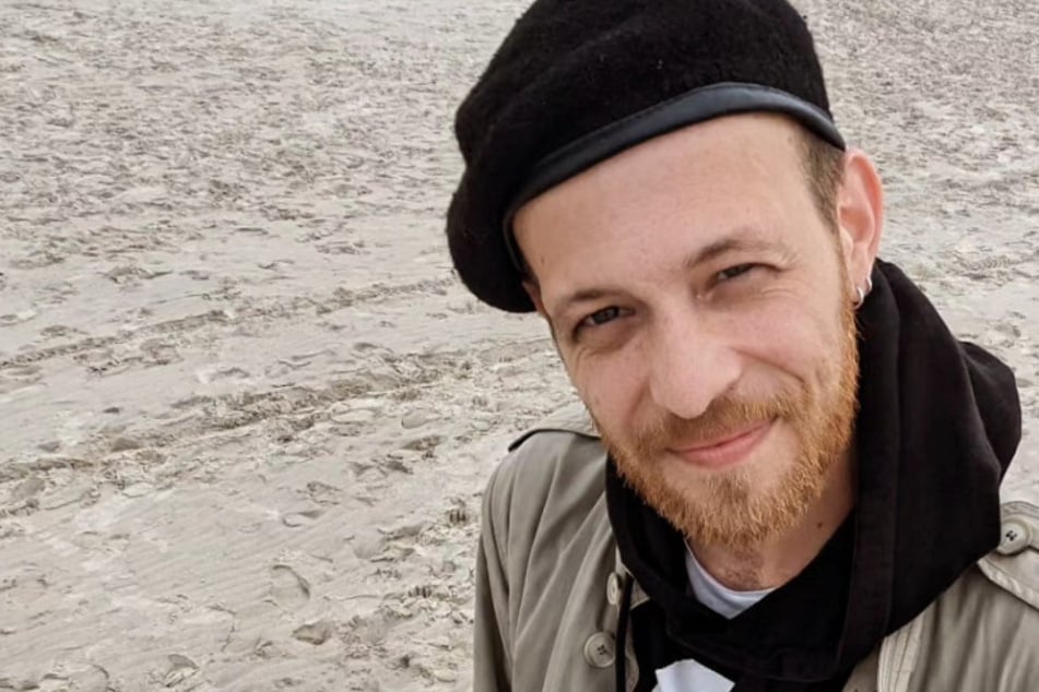"Unter uns"-Star macht Krankheit öffentlich: Doch aktuell kann ihm nicht geholfen werden
