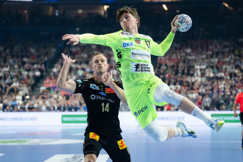 Nils Lichtlein (24, r.) verließ Regensburg für Berlin.