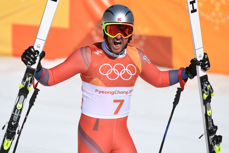 Svindal feierte in seiner Karriere zwei Olympiasiege und fünf Weltmeister-Titel. Am 9. Februar 2019 beendete er seine Laufbahn.