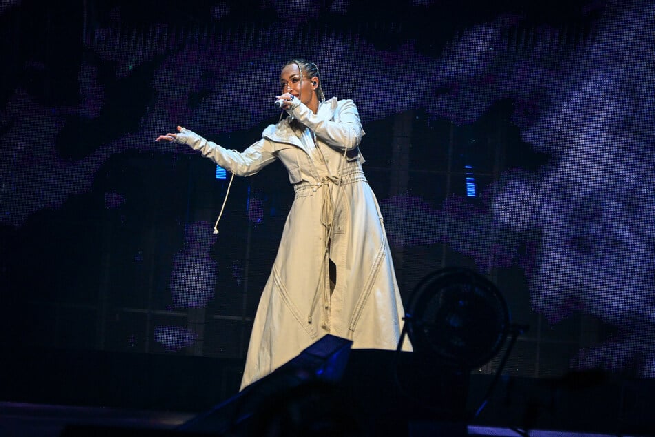 Einige Outfitwechsel waren natürlich auch in der Show inbegriffen.