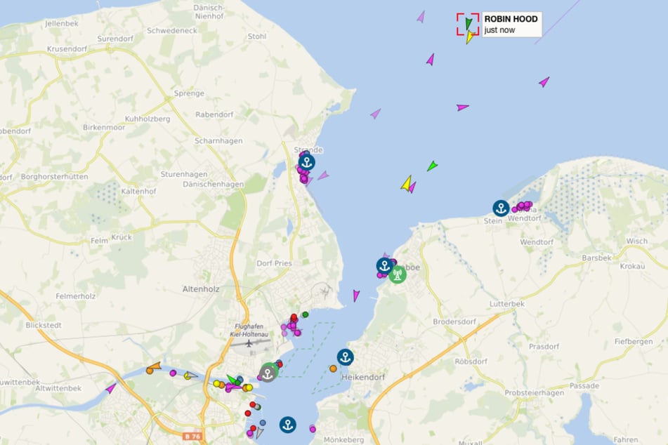 Die "Robin Hood" verspätet sich auf dem Weg zurück zum Kieler Hafen.