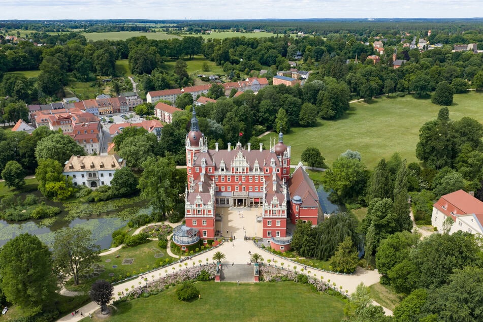 Der grenzüberschreitende Pückler-Park gehört zum Weltkulturerbe, wurde aber jetzt durch ein Unwetter schwer getroffen. (Archivbild)