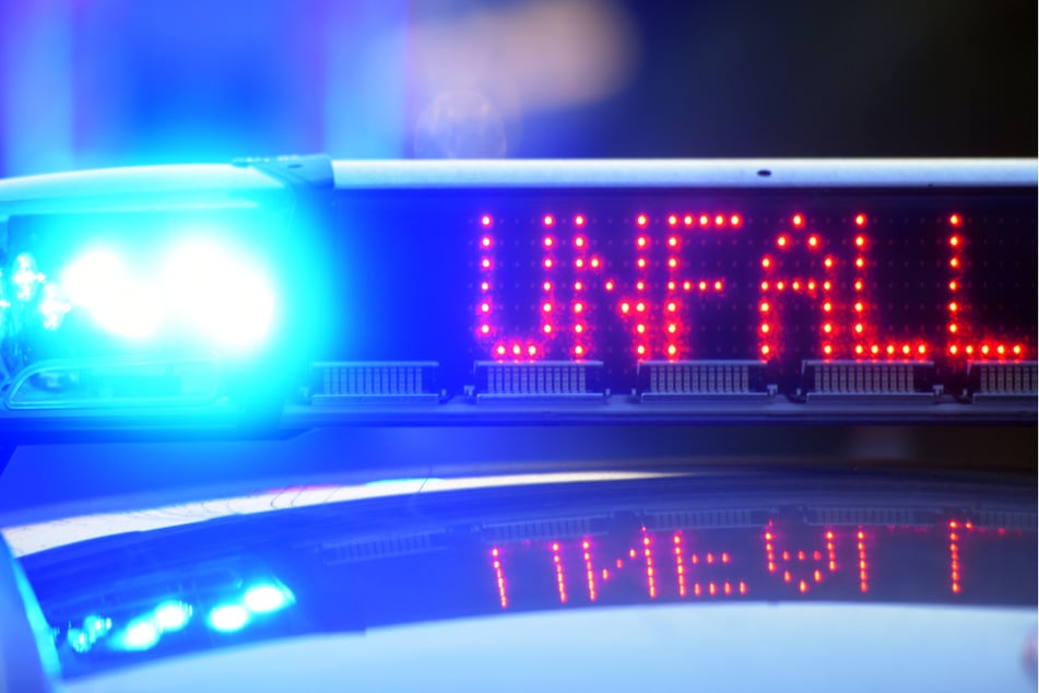 Auf der A7 ist es zu einem Unfall gekommen. (Symbolbild)