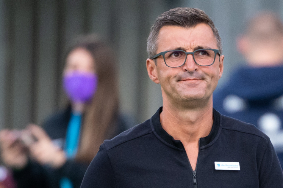 1860-Trainer Michael Köllner (51) richtet den Blick nach dem enttäuschenden Unentschieden gegen den SC Verl nach vorn.