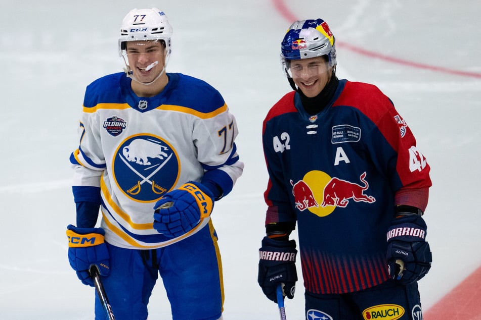 Für NHL-Star John-Jason Peterka (22, l.) war es ein Heimspiel – schließlich kommt der Nationalspieler aus München.