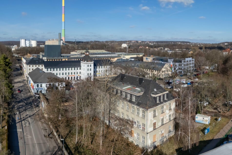 Das nächste Sanierungsobjekt auf dem Schönherr-Gelände ist die ehemalige Verwaltung (vorn).