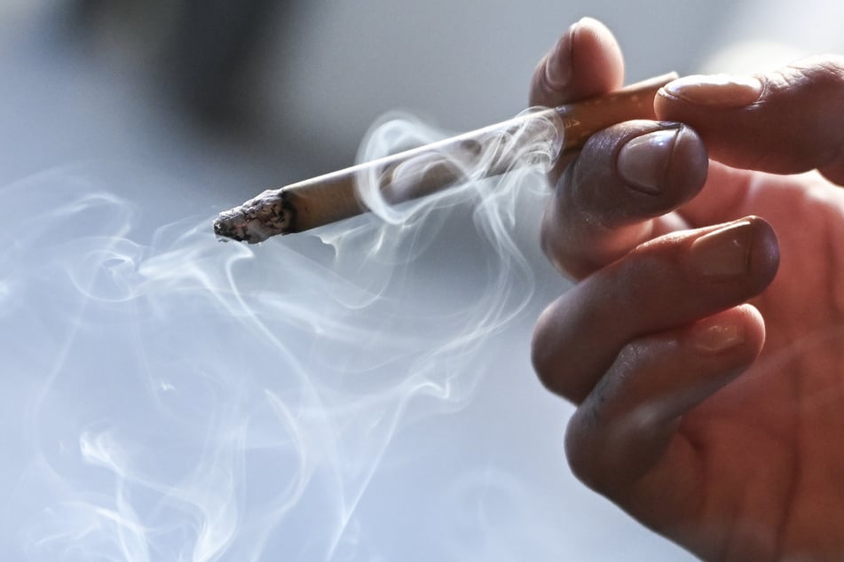 Zigaretten vor dem Preis-Knall: Wer raucht, muss bald noch tiefer in die Tasche greifen