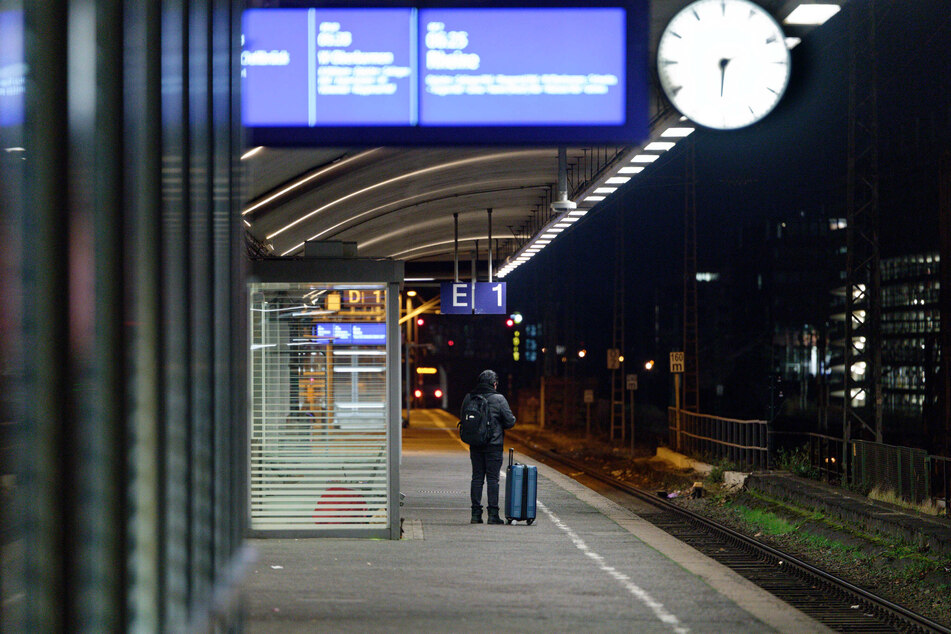 In Bahnhöfen und Zügen in NRW werden immer mehr Gewalttaten registriert.