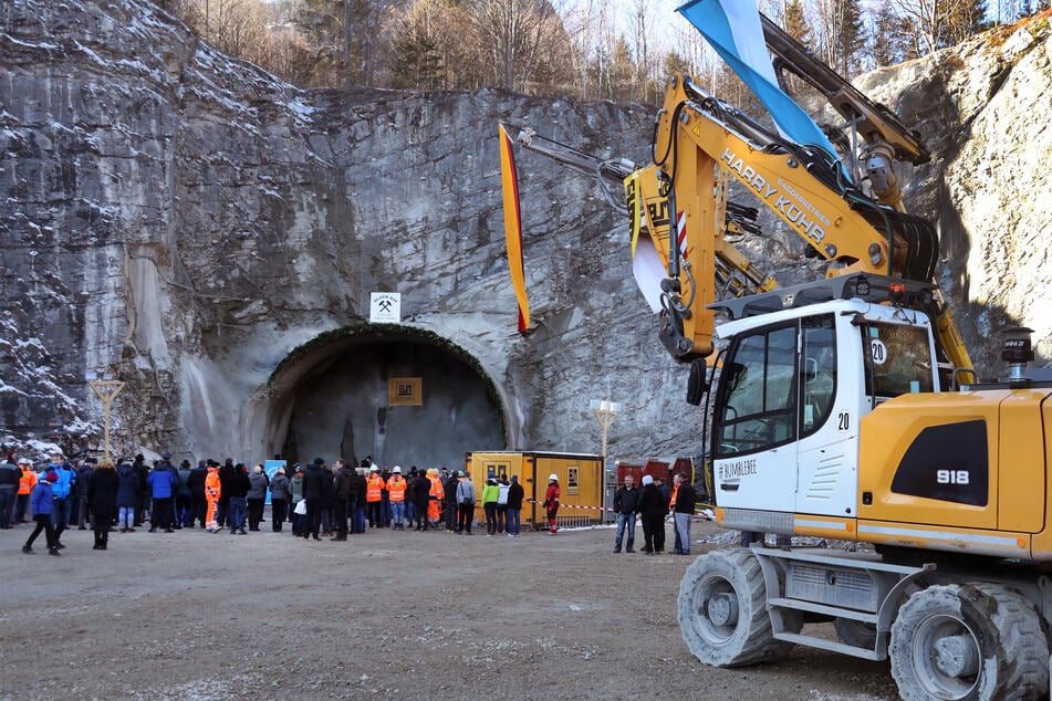 Seit 2020 wird gebaut: Der Kramertunnel soll künftig Garmisch-Partenkirchen vom Durchgangsverkehr entlasten.