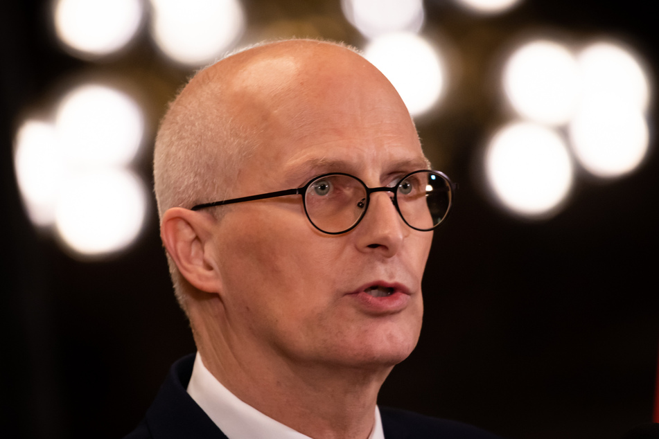 Peter Tschentscher (SPD), Erster Bürgermeister in Hamburg, sorgt sich um die zunehmende Zahl von Corona-Patienten.