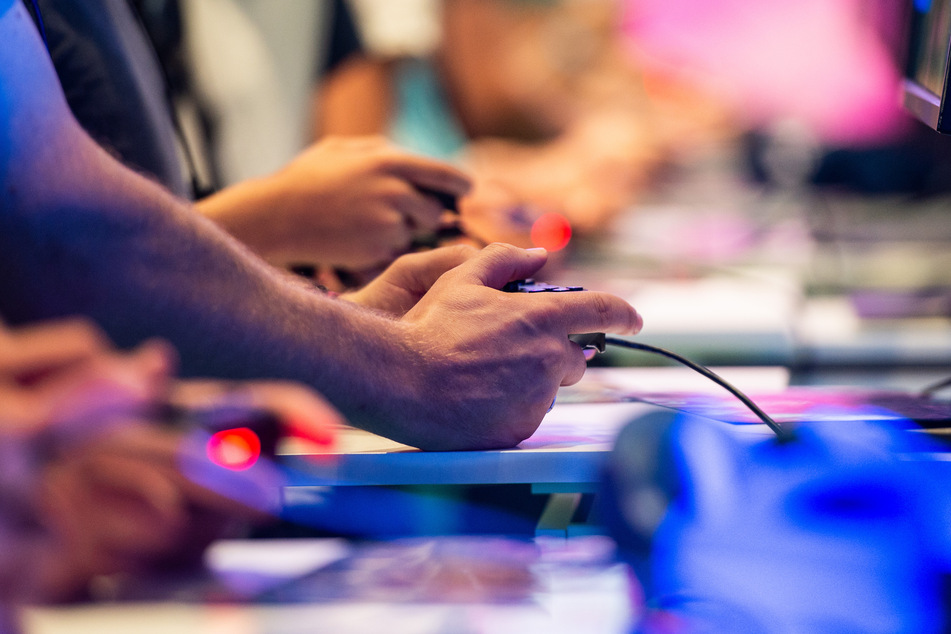 Spieler und Besucher der Gamescom. 2020 wird die Messe in Köln digital stattfinden.