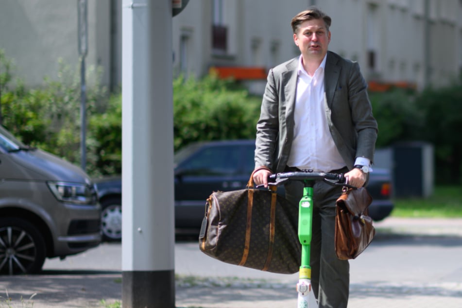 Maximilian Krah, Spitzenkandidat der AfD, für die Europawahl darf sich freuen. Seine Partei liegt in den sächsischen Landkreisen vorn.