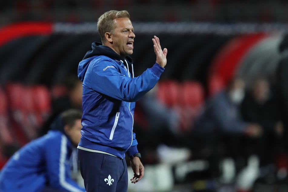 Darmstadts neuer Trainer Markus Anfang (46) äußerte deutliche Kritik an der Transferpolitik der Lilien.