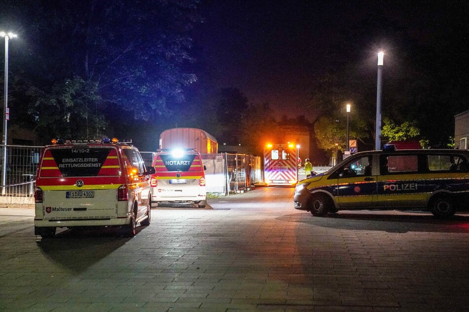 Einsatzkräfte in der Nacht in Ostfildern-Nellingen.